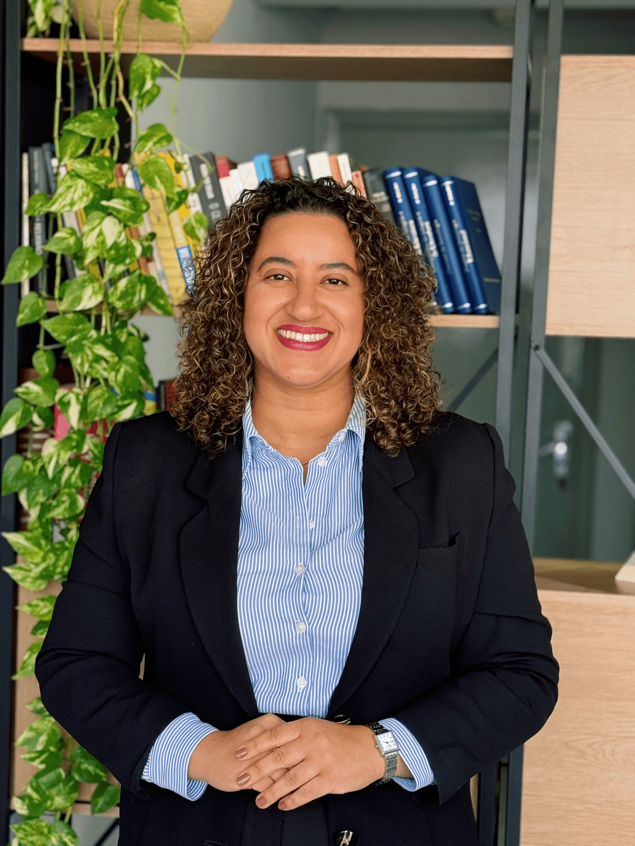 Dra. Mirian Gomes, à frente do MG Advocacia